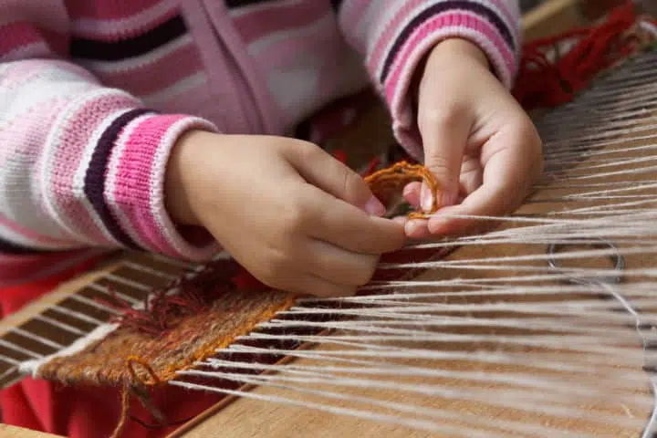 How To Teach History Without a Textbook: Arts and Crafts How To Teach History Without a Textbook: Arts and Crafts